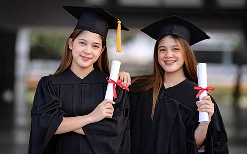 学信网能查成人高考学籍吗？
