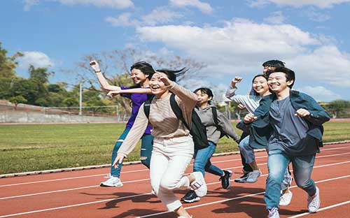 2024成人高考语文作文怎么写？