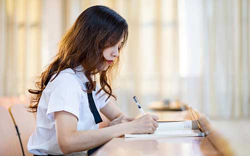 云南成人高考报名费是多少？怎么缴纳？