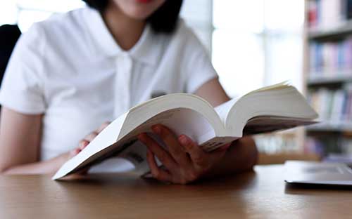 全国成人高考分数线一样吗？报考限制有哪些？