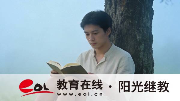 成人高考的考试费用是多少？如何判断是否要报名？